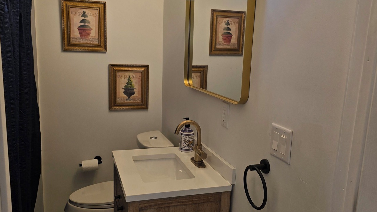 Photo of Bathroom in Jefferson Chalmers