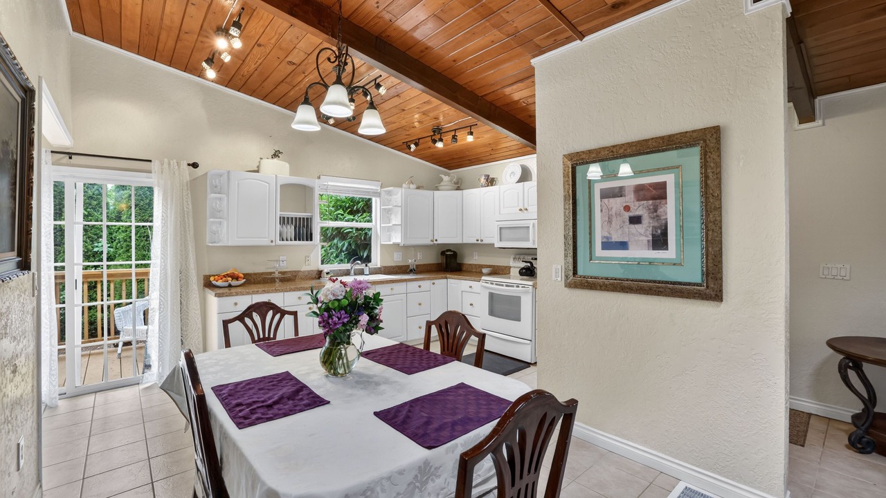 Photo of Kitchen in Aloha