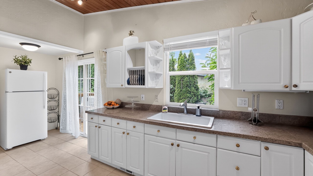 Photo of Kitchen in Aloha