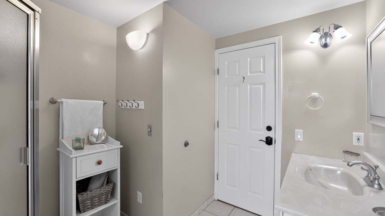 Photo of Bathroom in Aloha