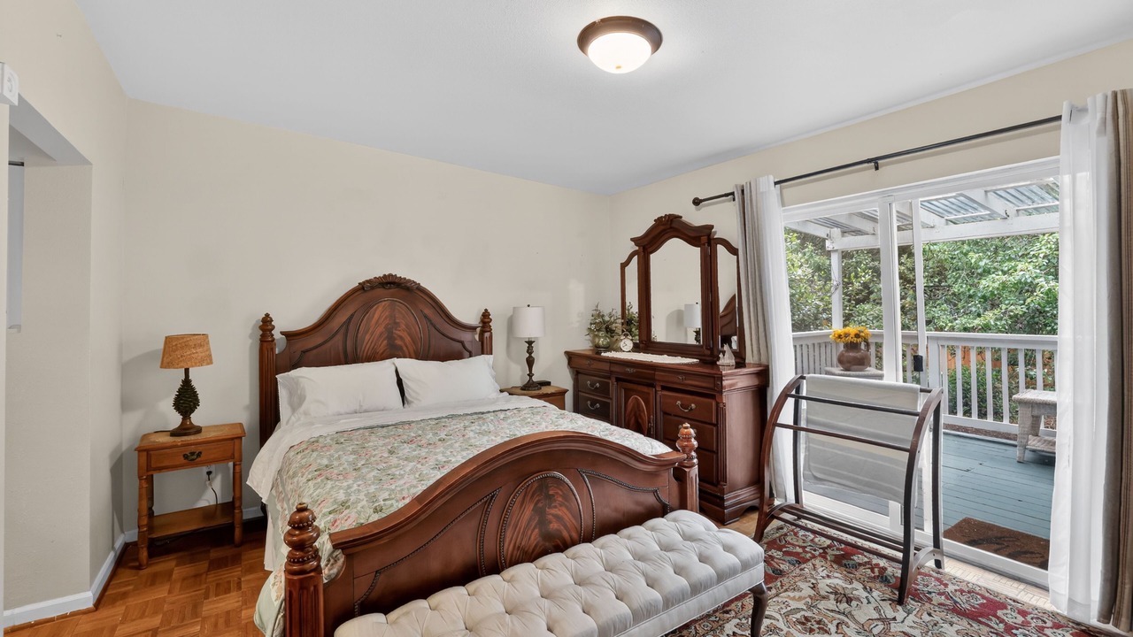 Photo of Bedroom in Aloha