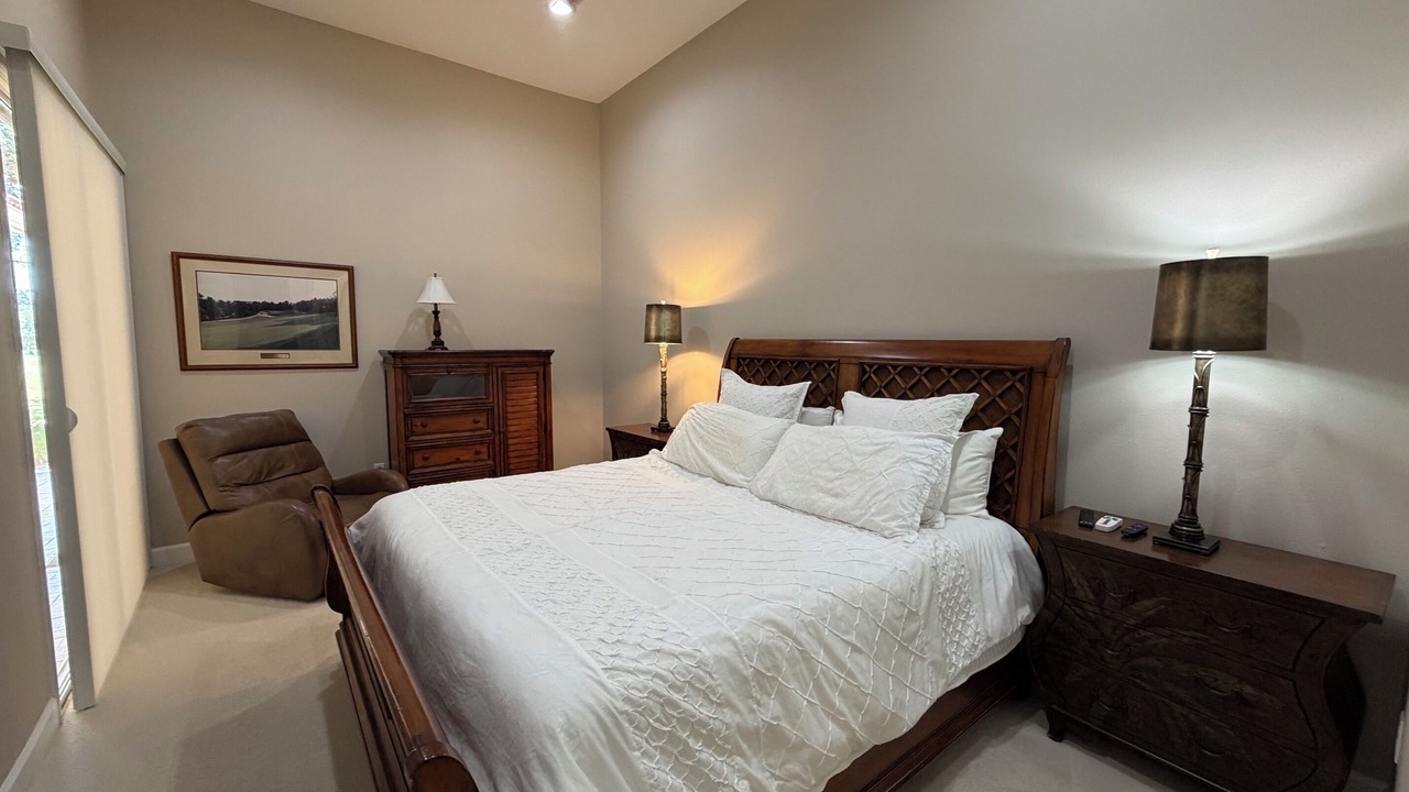 Photo of Bedroom in Lake Jovita