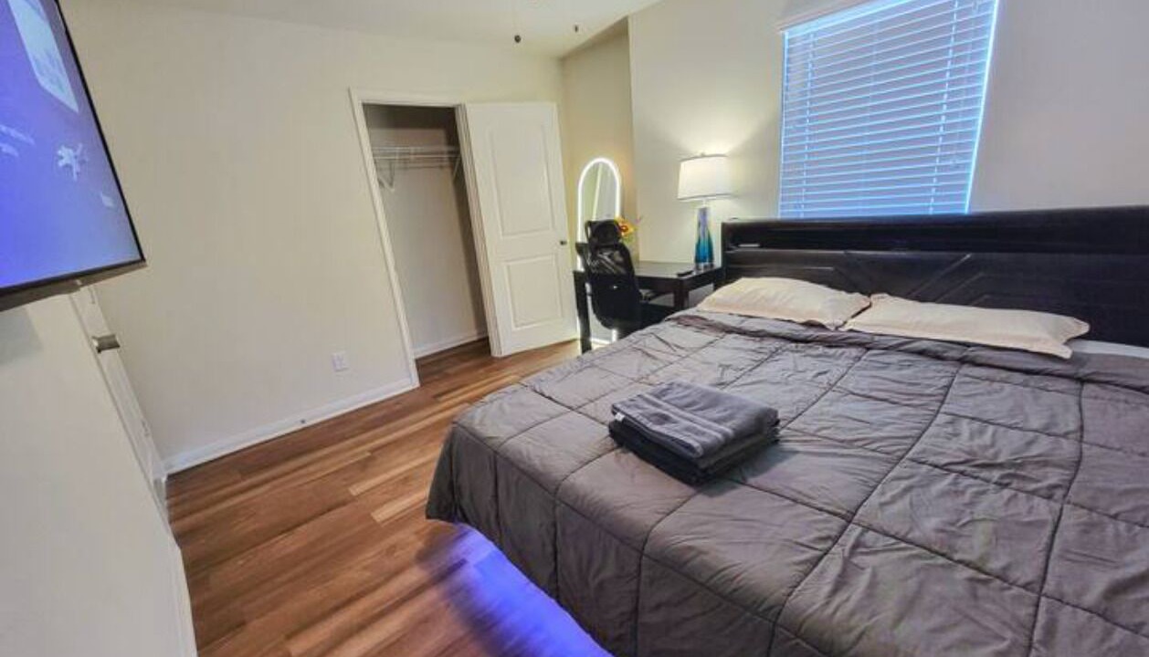 Photo of Bedroom in Manor