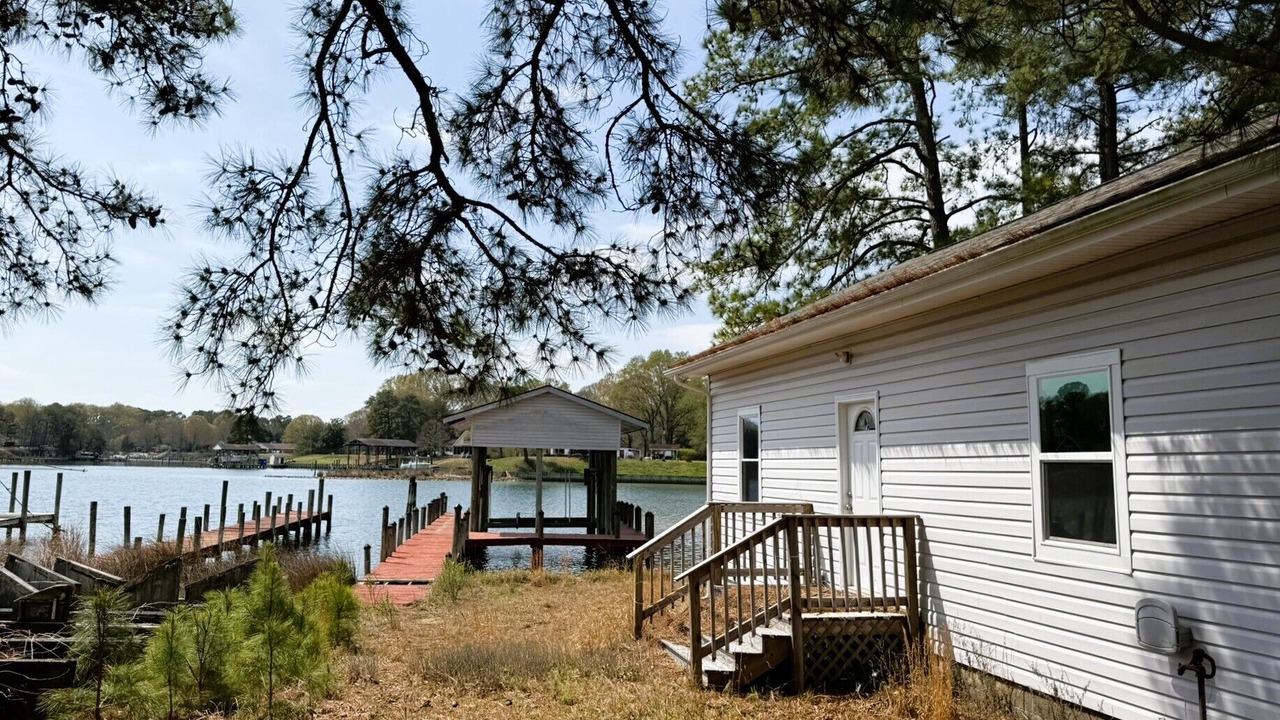 Photo of Bedroom in Reedville
