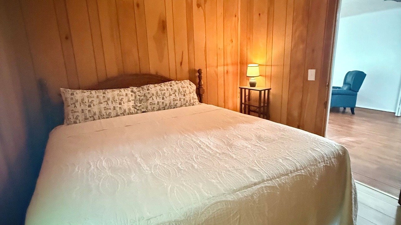 Photo of Bedroom in Hamilton
