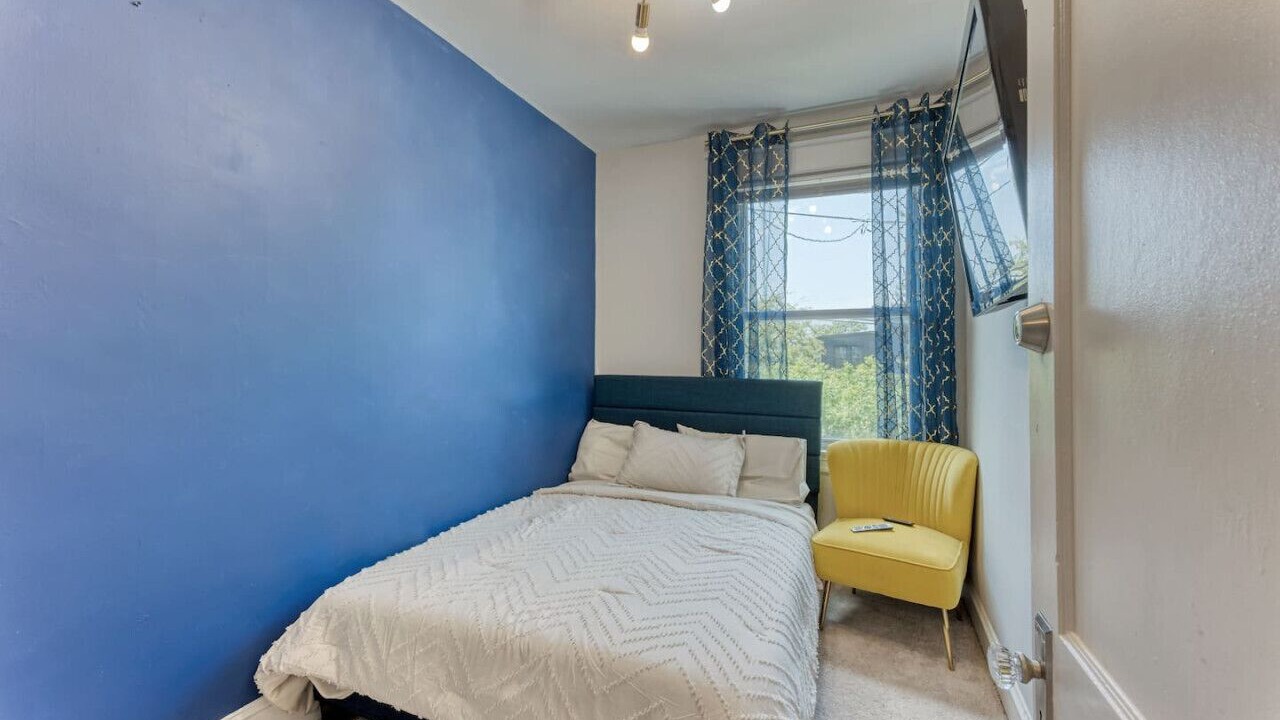 Photo of Bedroom in Fairlawn