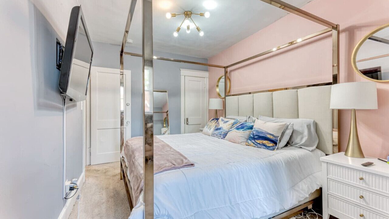 Photo of Bedroom in Fairlawn