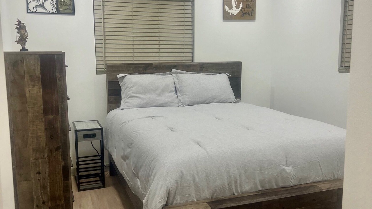 Photo of Bedroom in Lansing