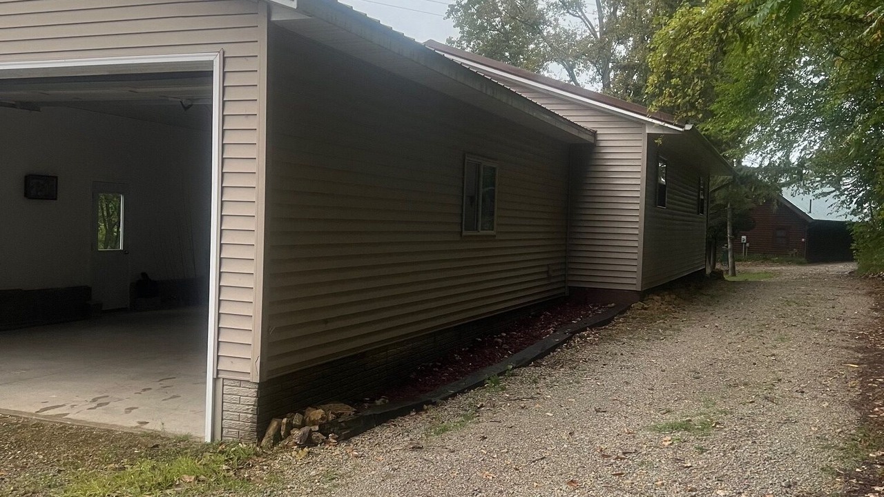 Photo of Outdoor in Lansing