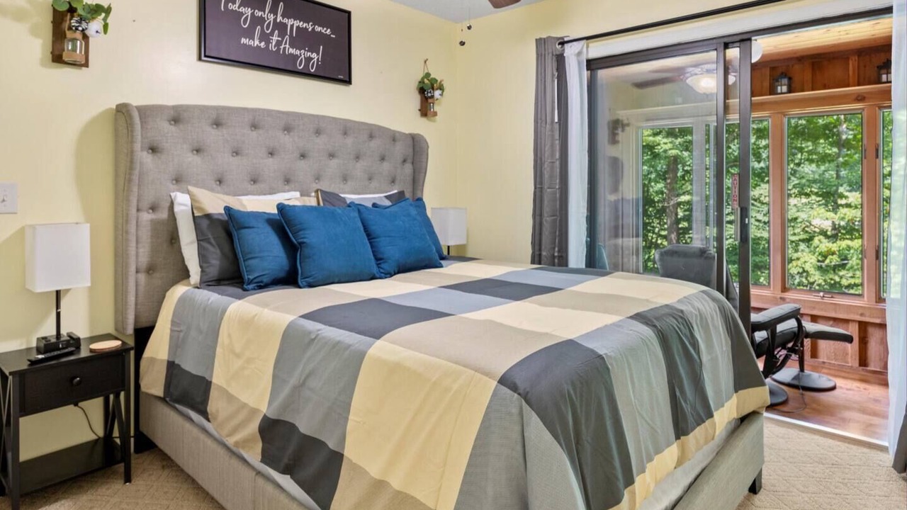 Photo of Bedroom in Maggie Valley