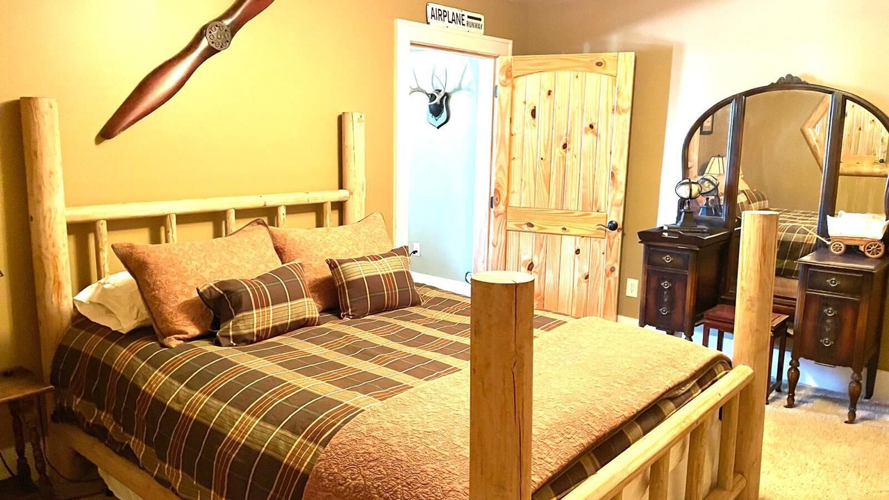 Photo of Bedroom in Klickitat County