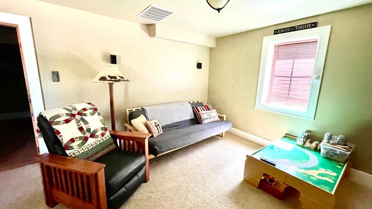 Photo of Livingroom in Klickitat County