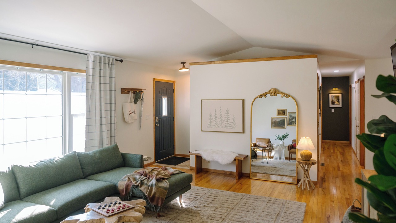 Photo of Livingroom in Decorah