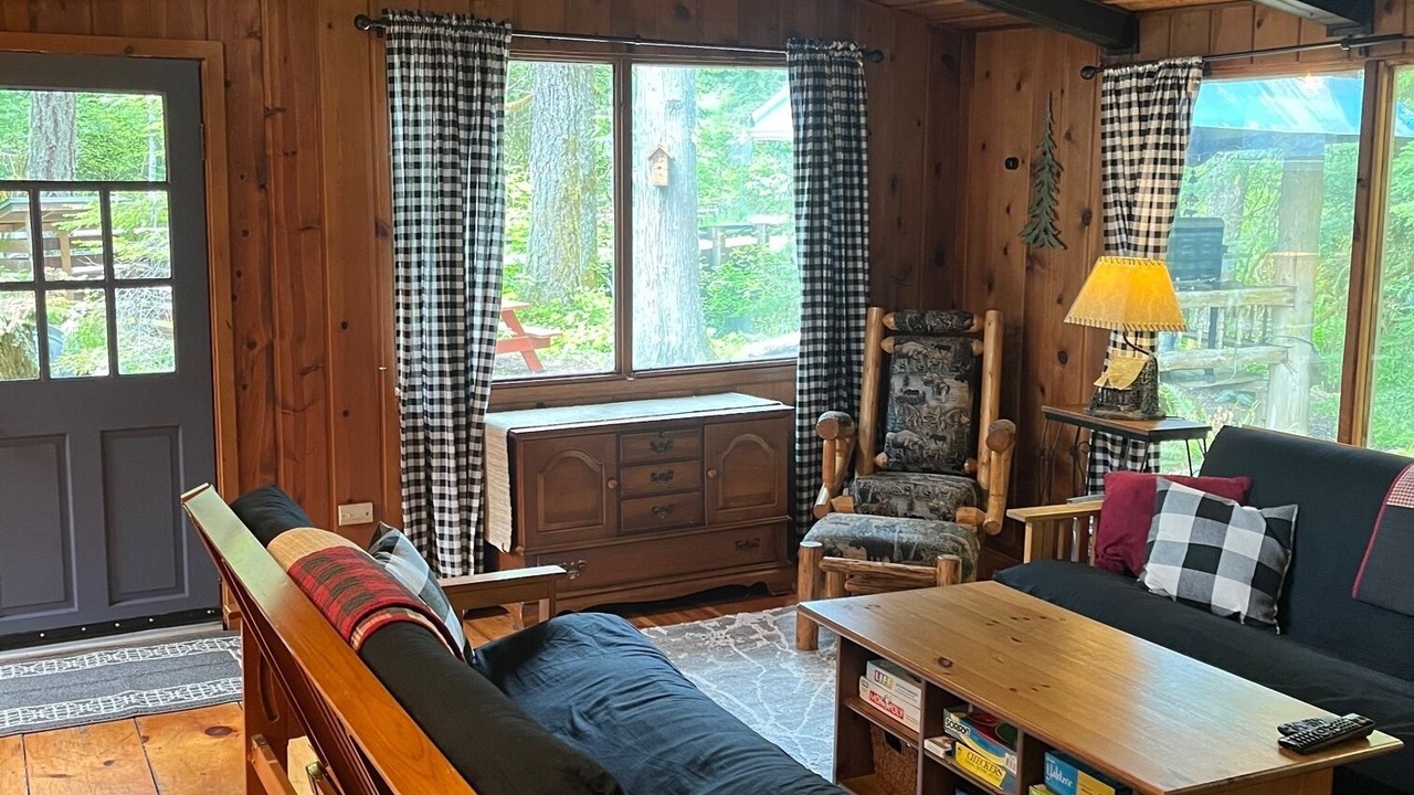 Photo of Livingroom in Ashford