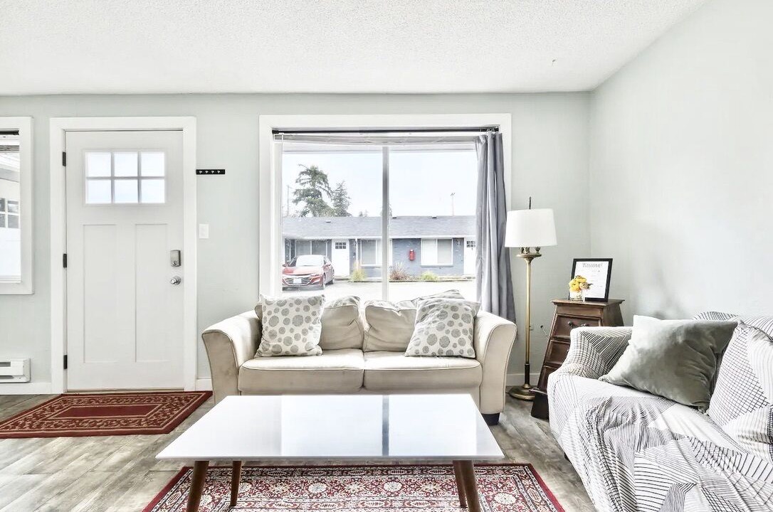 Photo of Livingroom in Lakewood