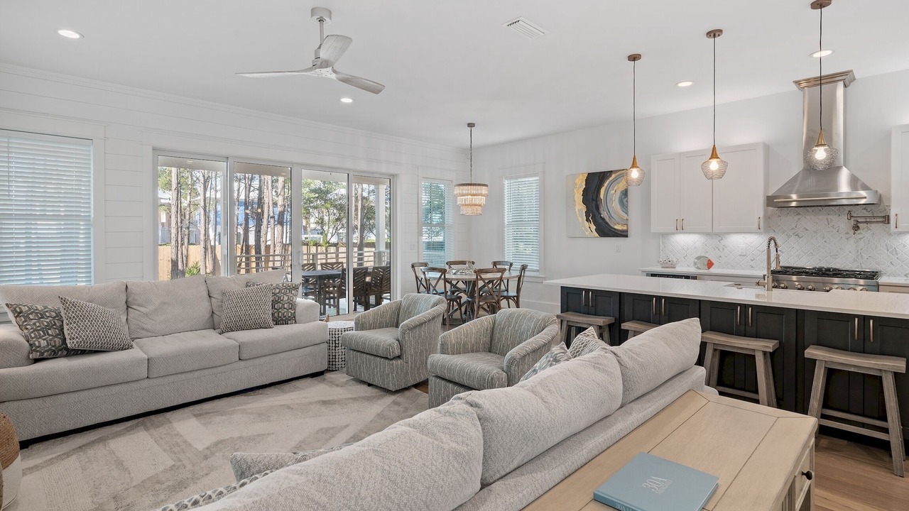 Photo of Livingroom in Village of Sugar Beach