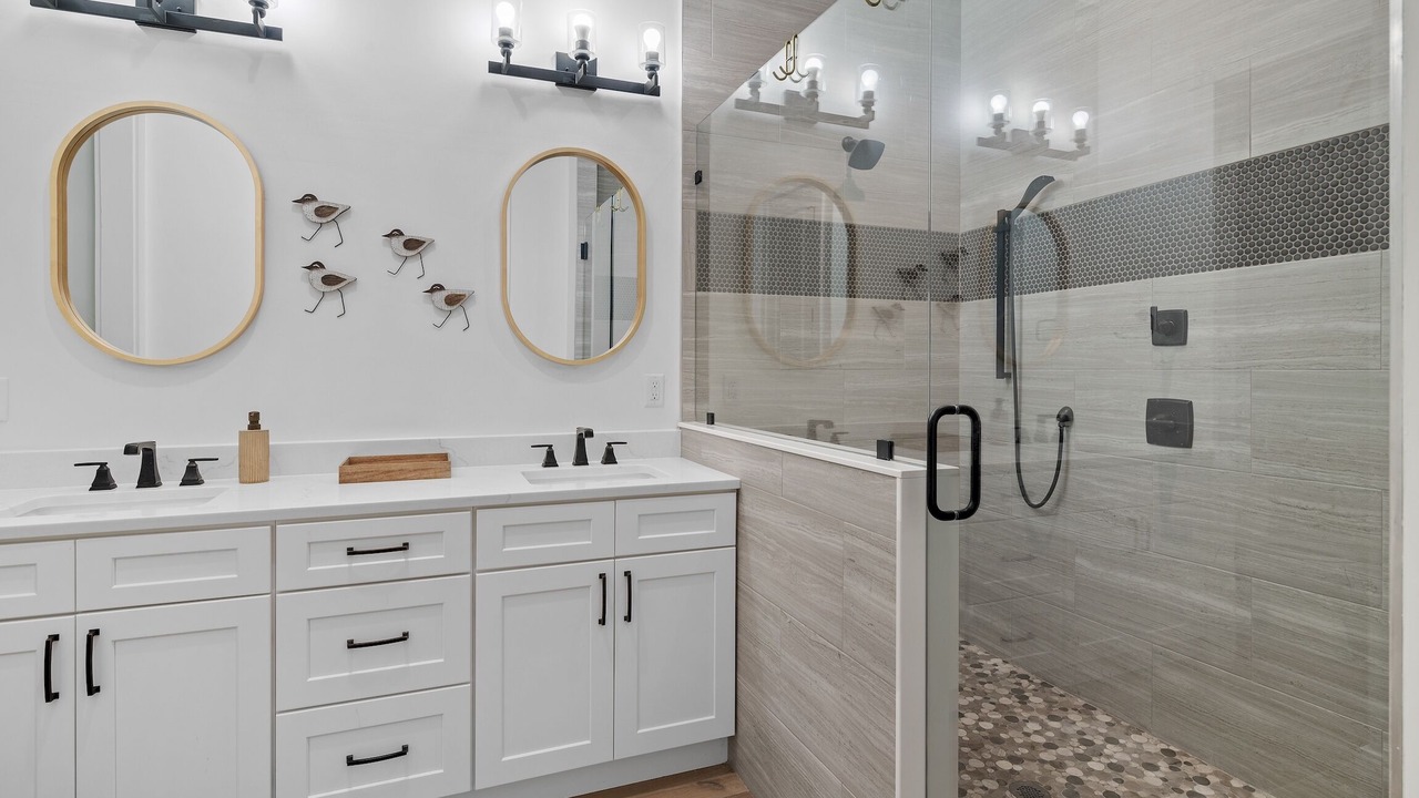 Photo of Bathroom in Village of Sugar Beach