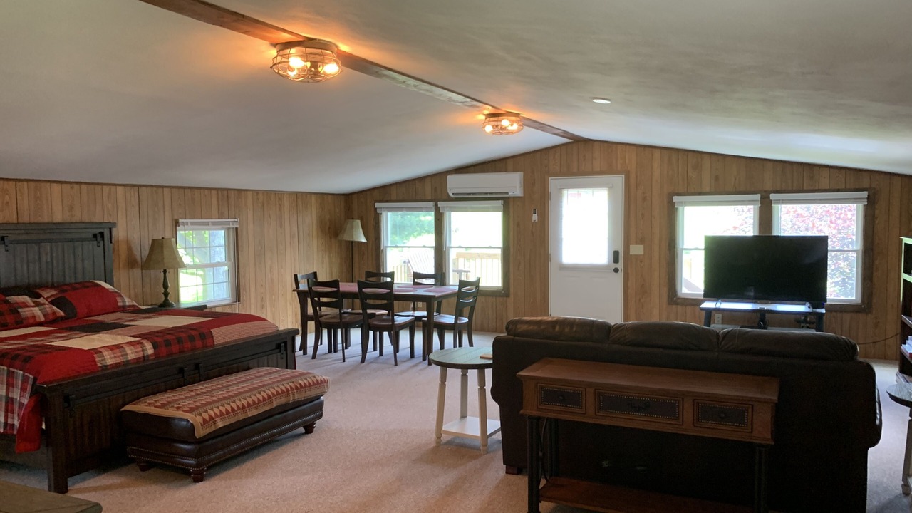 Photo of Livingroom in Waynesville