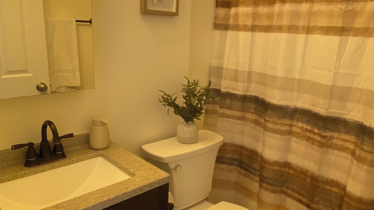 Photo of Bathroom in Bonnet Shores