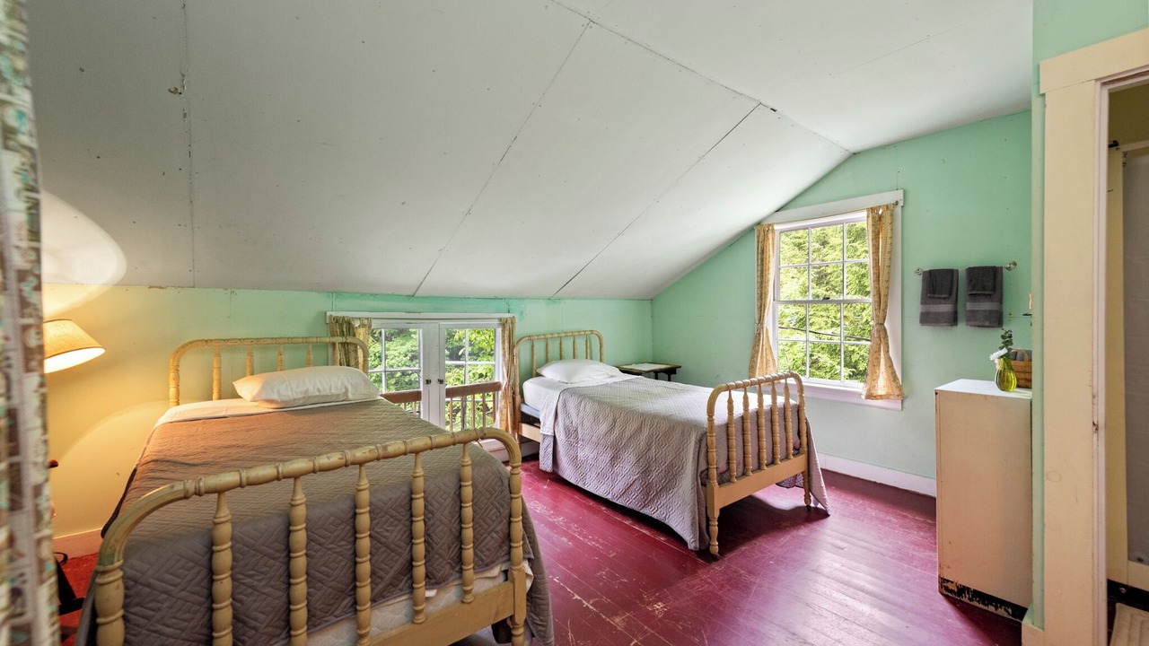 Photo of Bedroom in Warren