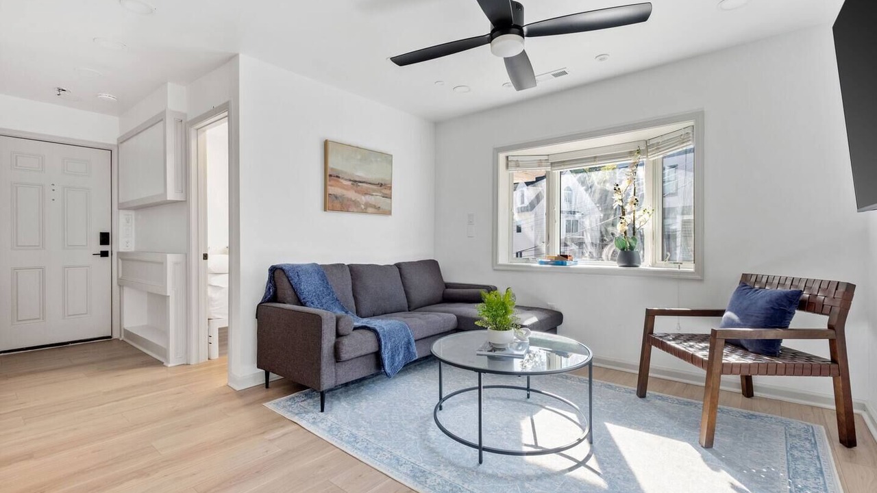 Photo of Livingroom in Cherrydale