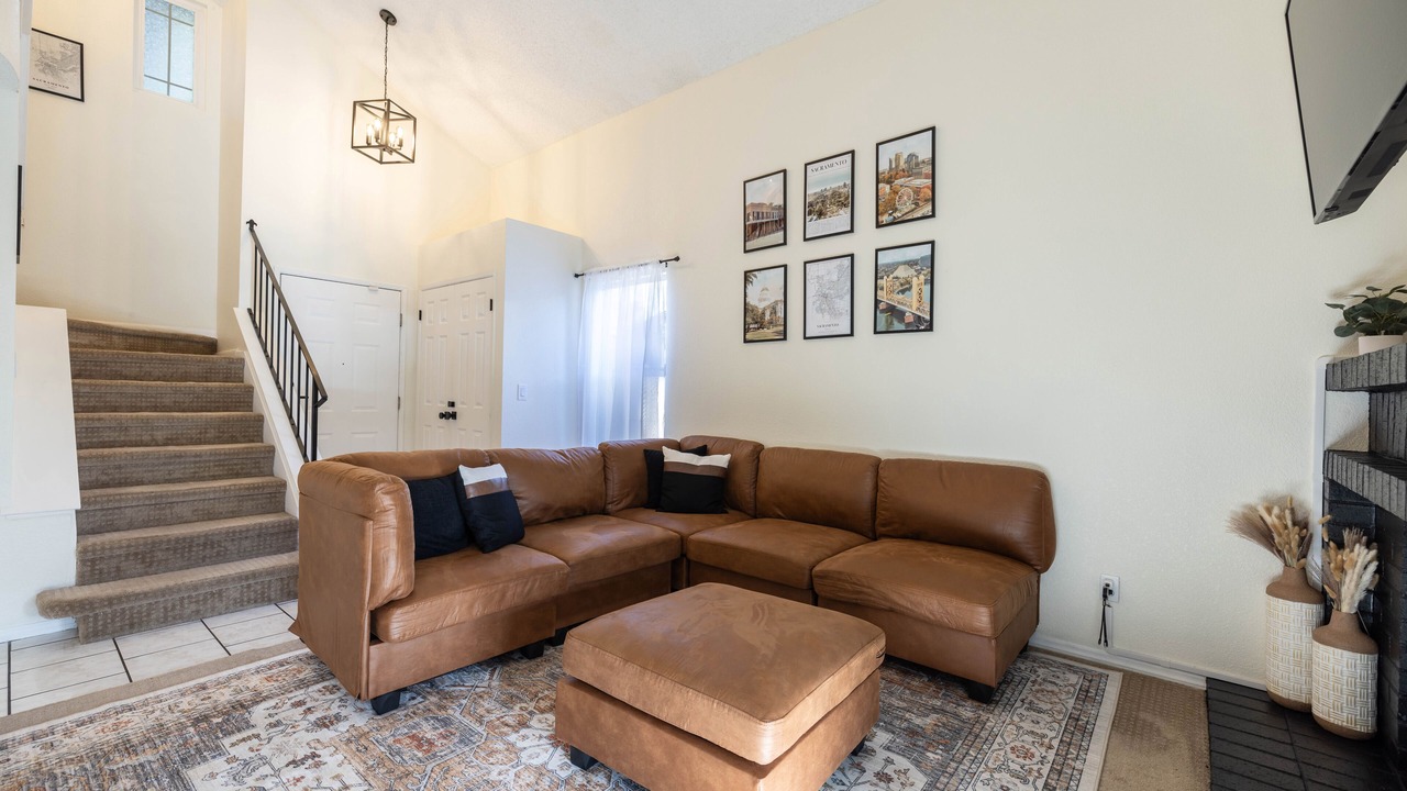 Photo of Livingroom in South Natomas