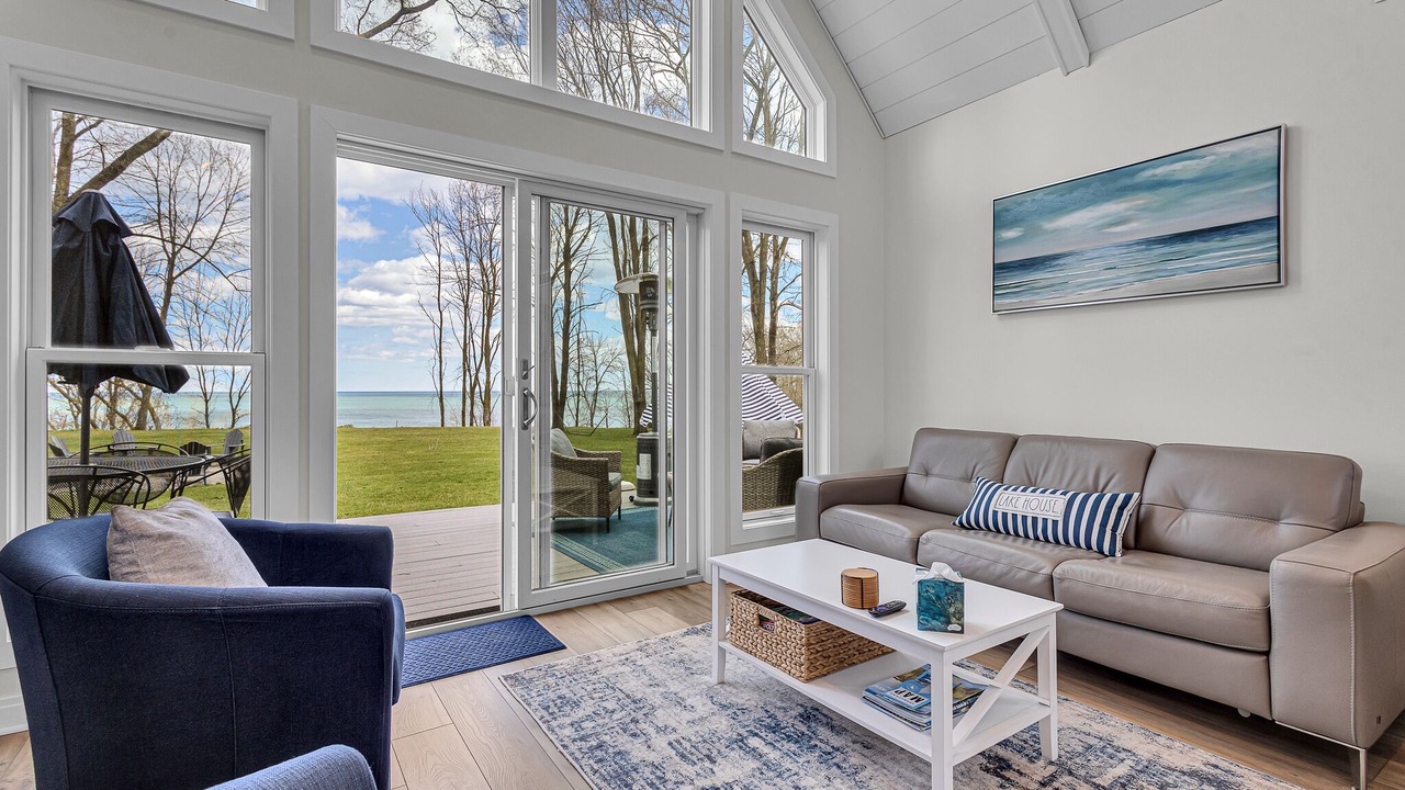 Photo of Livingroom in Cleveland
