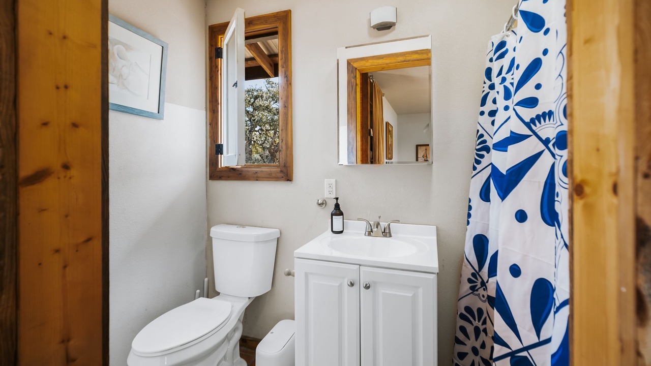 Photo of Bathroom in Driftwood