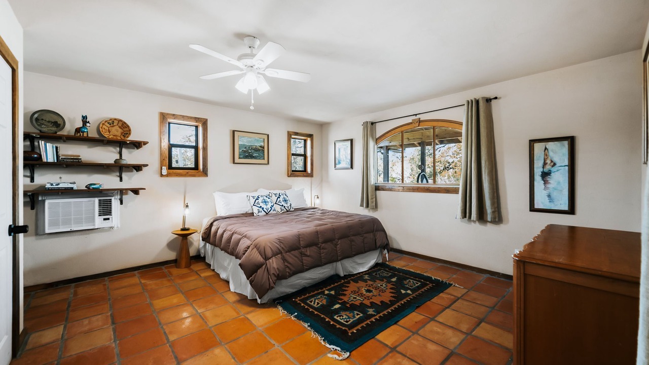 Photo of Bedroom in Driftwood