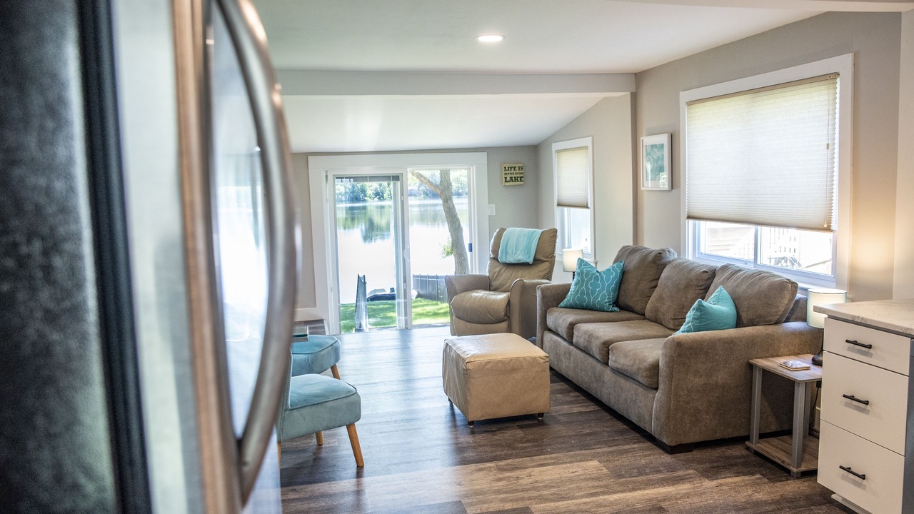 Photo of Livingroom in Commerce Township
