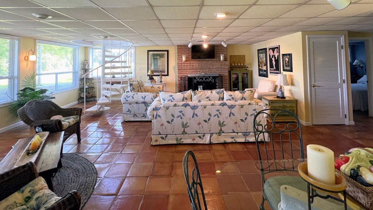 Photo of Livingroom in Centre