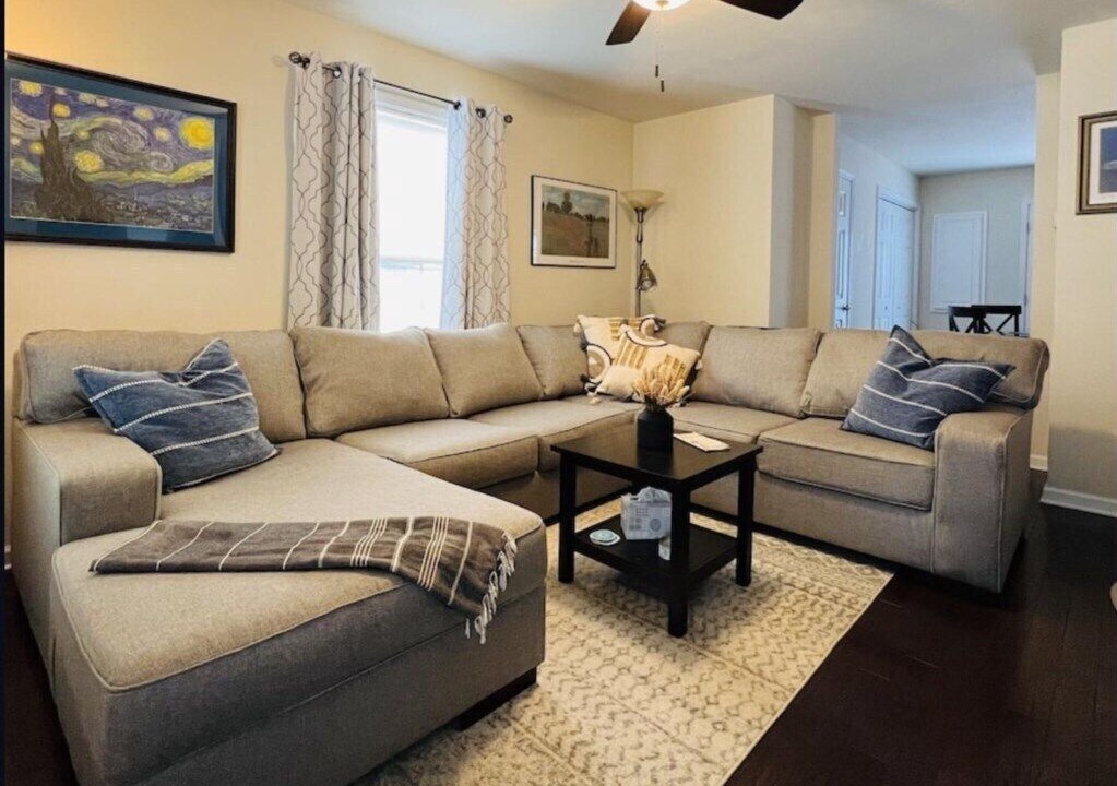 Photo of Bedroom in Issue