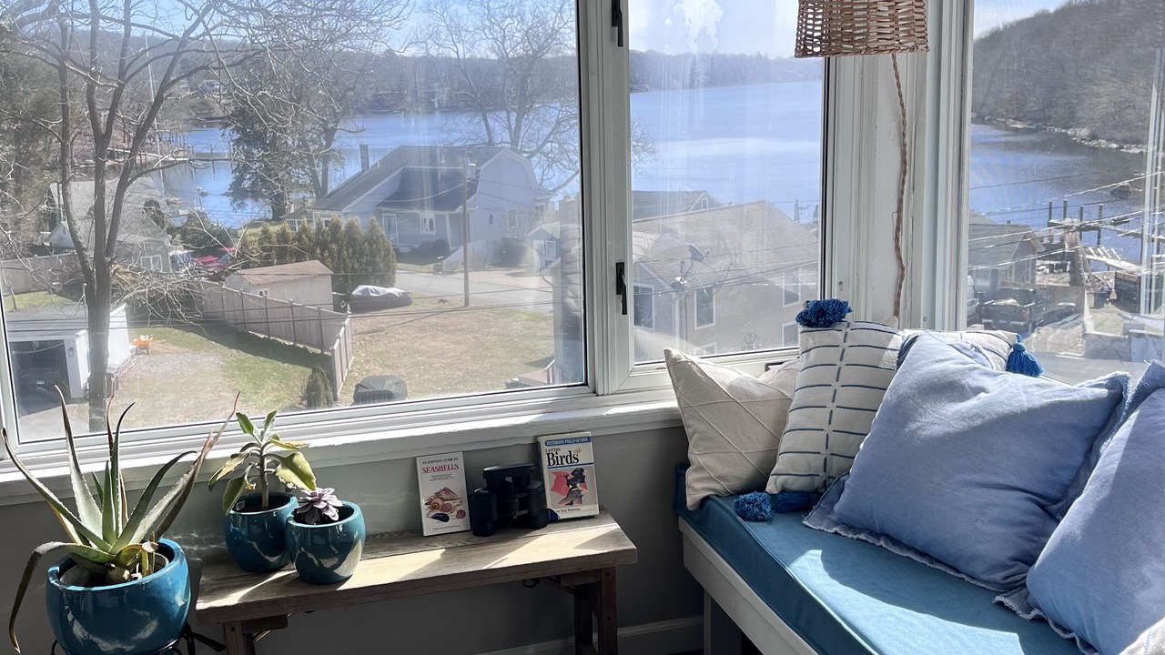 Photo of Livingroom in East Lyme