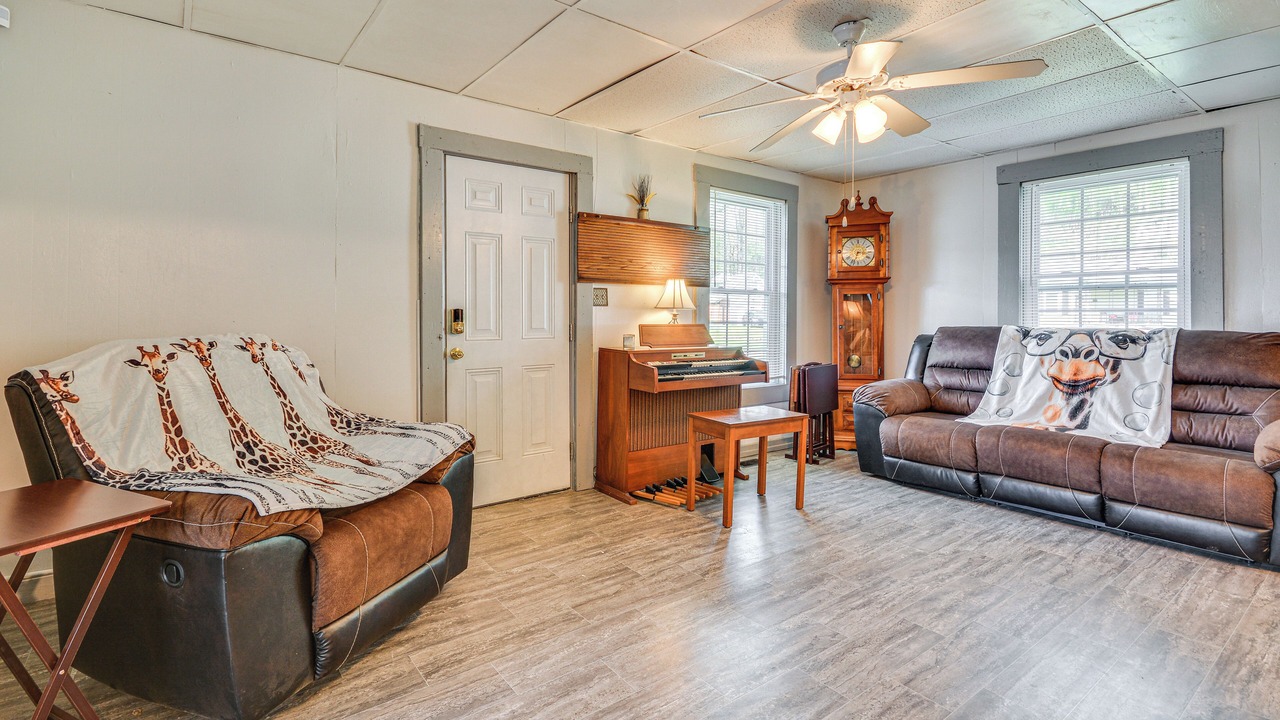 Photo of Livingroom in Fieldale