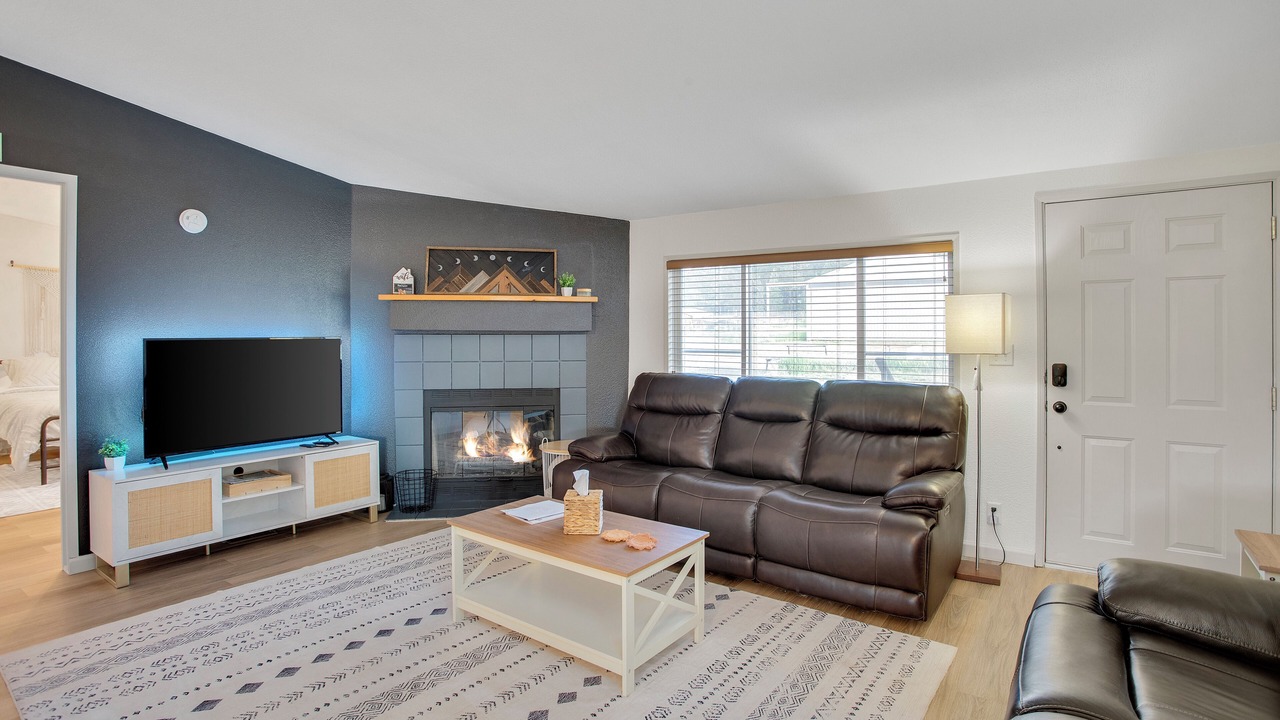 Photo of Livingroom in Pine Hollow