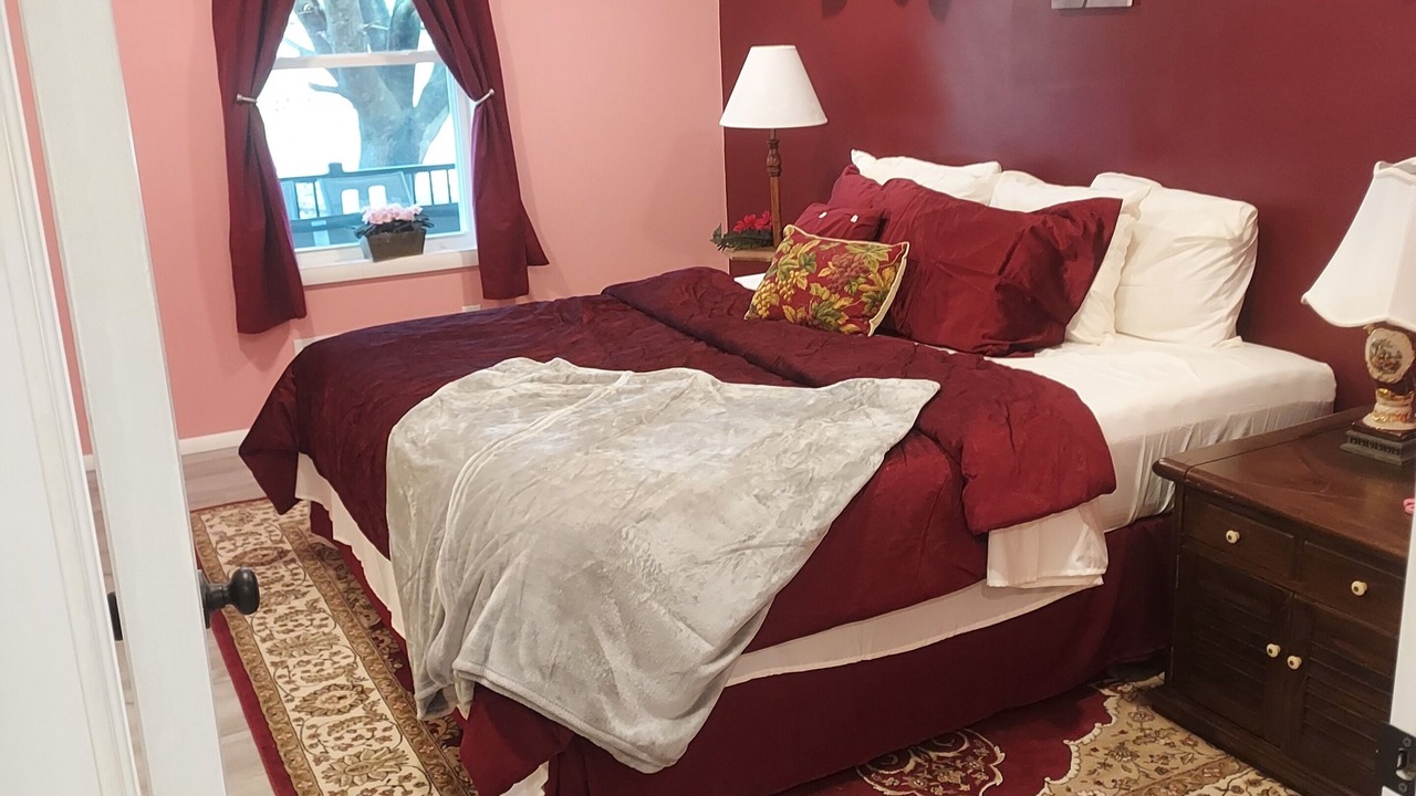 Photo of Bedroom in Bluff Point