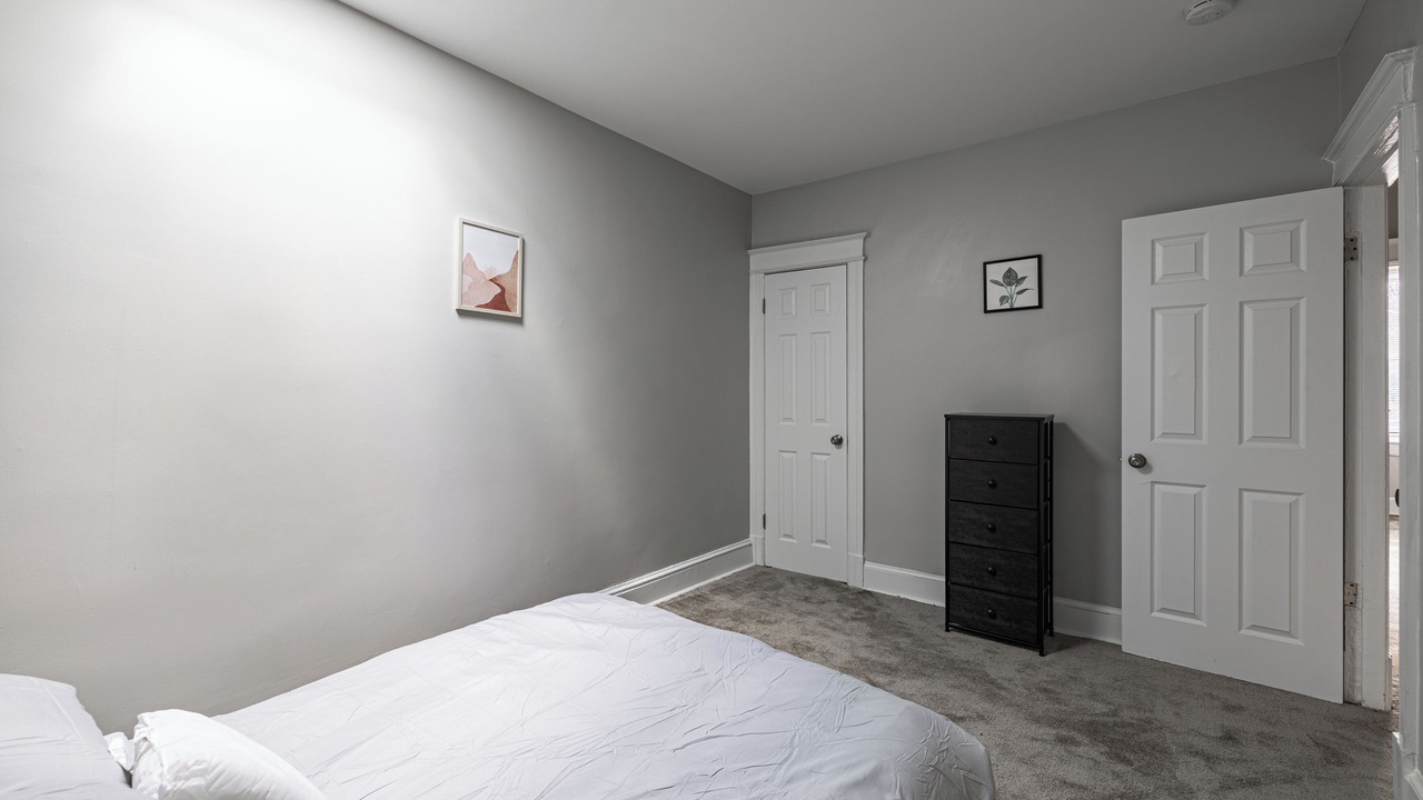 Photo of Bedroom in Fairlawn
