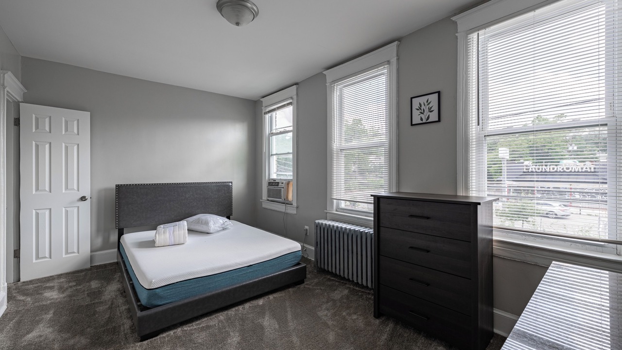 Photo of Bedroom in Fairlawn