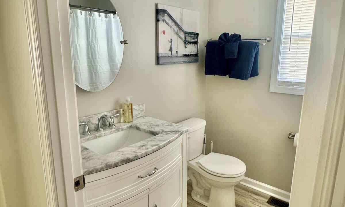 Photo of Bathroom in Edgewater