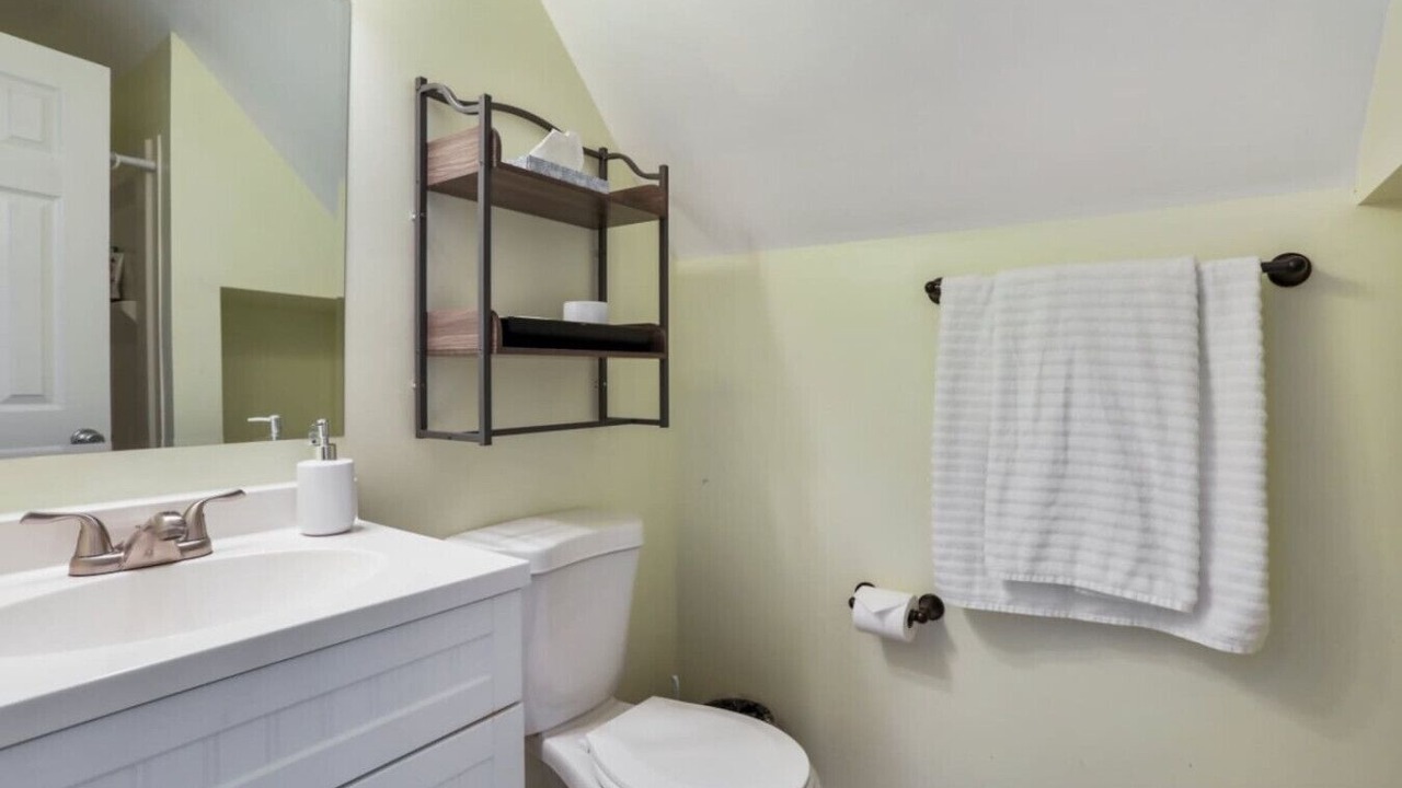 Photo of Bathroom in Sperryville