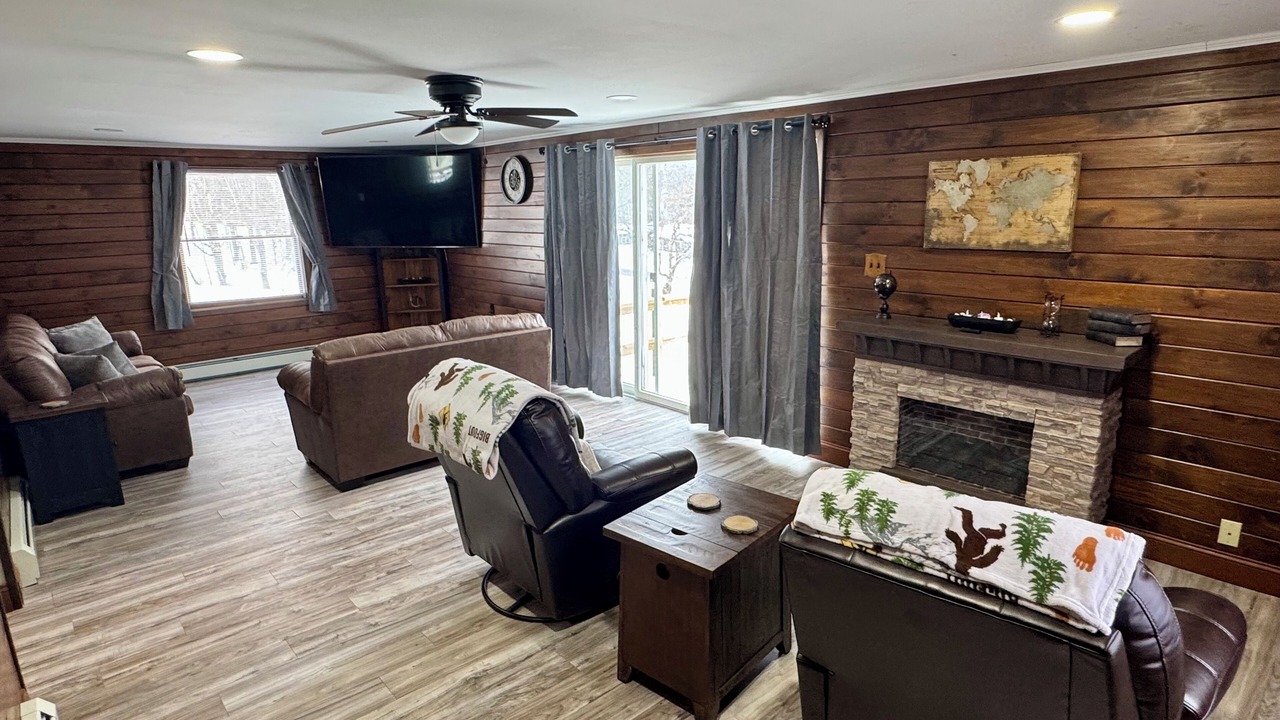 Photo of Livingroom in Malone