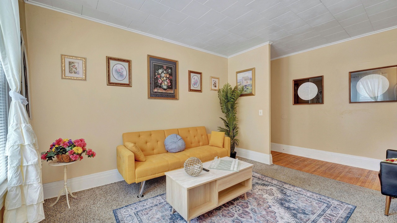 Photo of Livingroom in Rochester