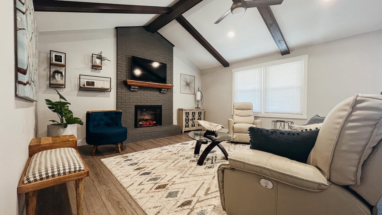Photo of Livingroom in Newburgh