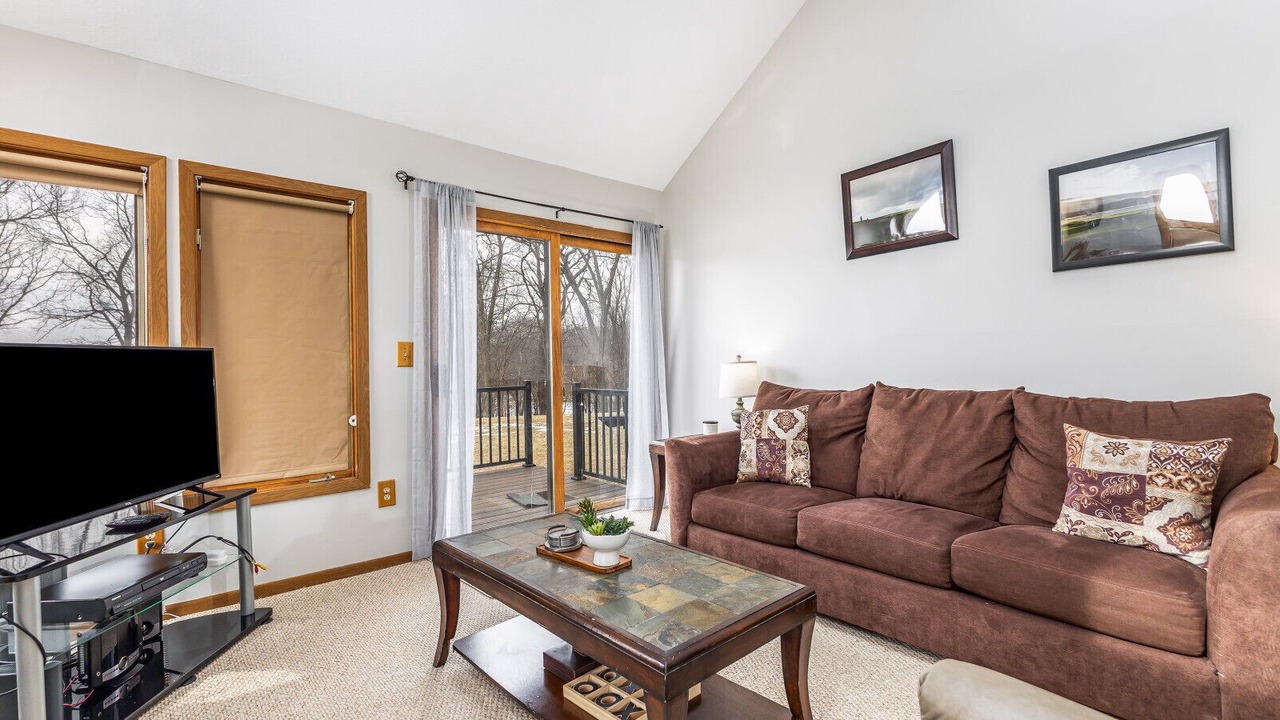 Photo of Livingroom in The Galena Territory
