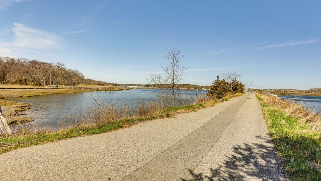 Photo of Others in Marshfield Hills