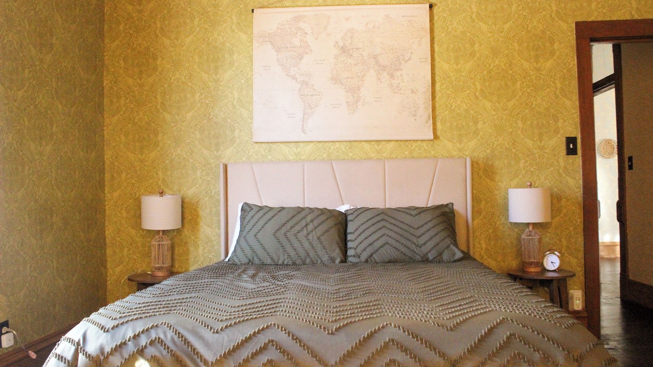 Photo of Bedroom in Yates Center