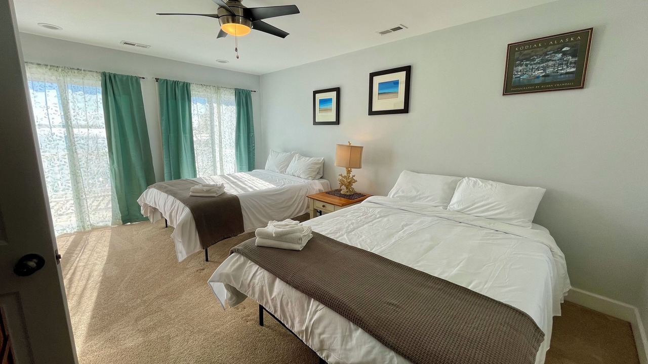 Photo of Bedroom in Willoughby Spit
