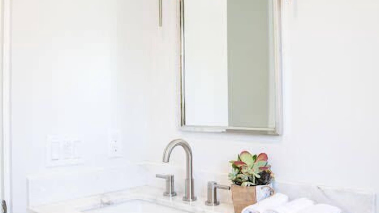 Photo of Bathroom in Corona del Mar