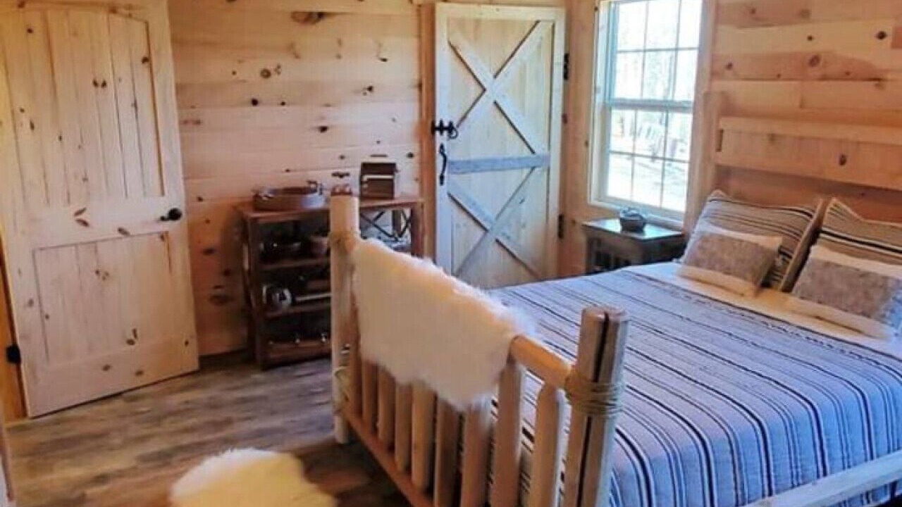 Photo of Bedroom in Frenchburg