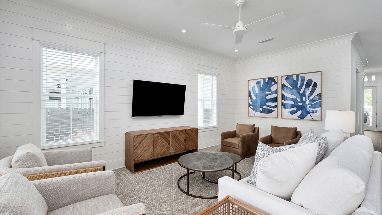 Photo of Livingroom in Village of Sugar Beach